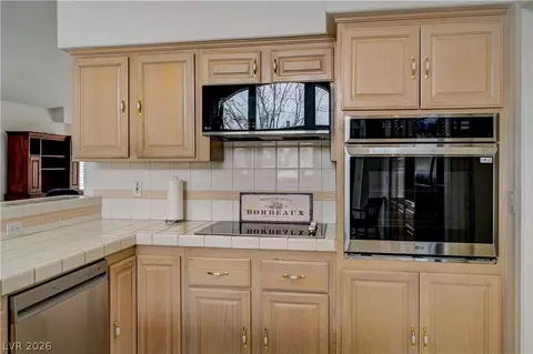 Kitchen - 103 Eagleview Ct, Henderson, NV 89074 photo 6 of 9