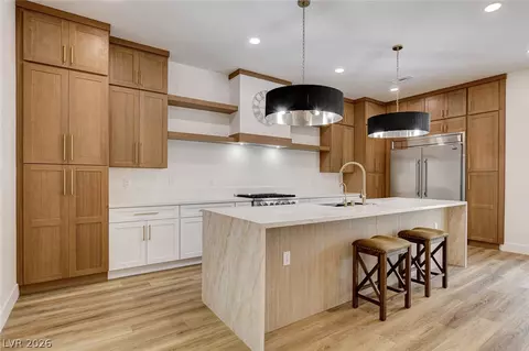 2621 Hanging Rock Dr, Las Vegas, NV 89134