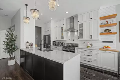 8624 Desert Bird Dr, Las Vegas, NV 89145