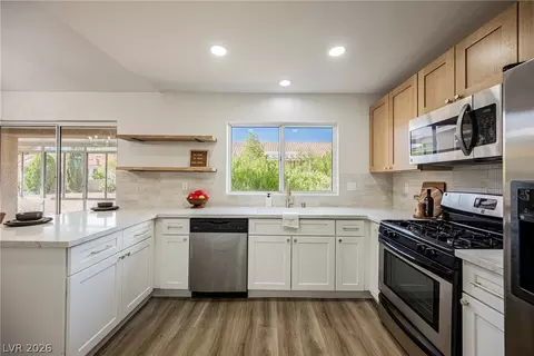 9009 Signal Terrace Dr, Las Vegas, NV 89134