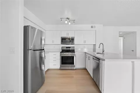7901 Ryandale Cir #102, Las Vegas, NV 89145