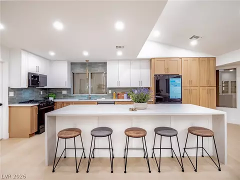 2629 Tumble Brook Dr, Las Vegas, NV 89134