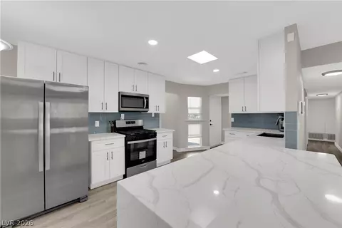 2506 Winterwood Blvd, Las Vegas, NV 89142