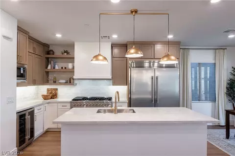 11552 Observation Point Ave, Las Vegas, NV 89138