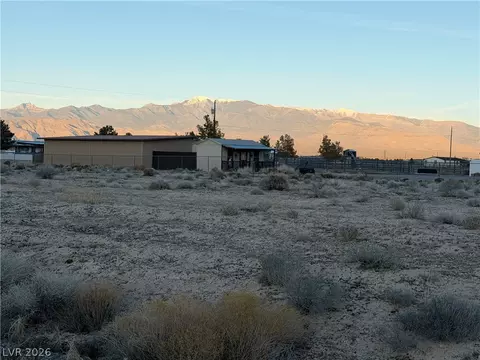 10391 S Vicki Ann Rd, Pahrump, NV 89048