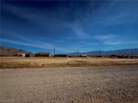 1640 W Avellaneda St, Pahrump, NV 89060