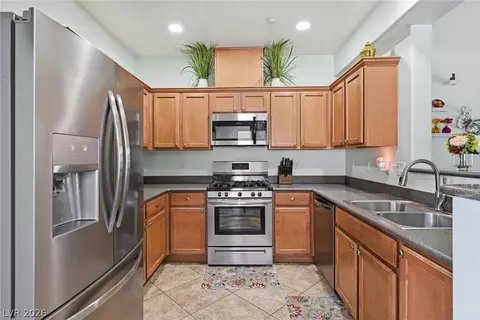 4675 Basilicata Ln #202, North Las Vegas, NV 89084