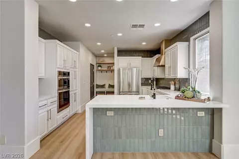 26 Strada Principale, Henderson, NV 89011
