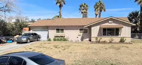 3572 Regents Ct, Las Vegas, NV 89121