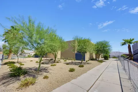 716 N 11th St, Las Vegas, NV 89101