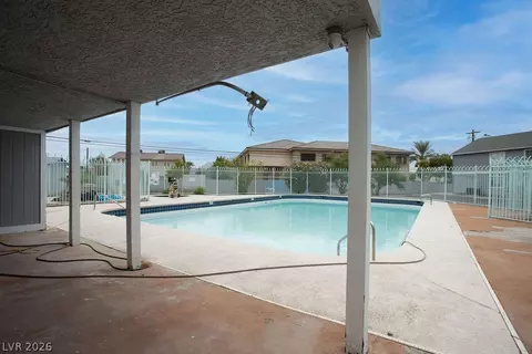 1926 Nebula Dr, Las Vegas, NV 89115