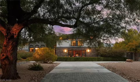 5285 N Chieftain St, Las Vegas, NV 89149
