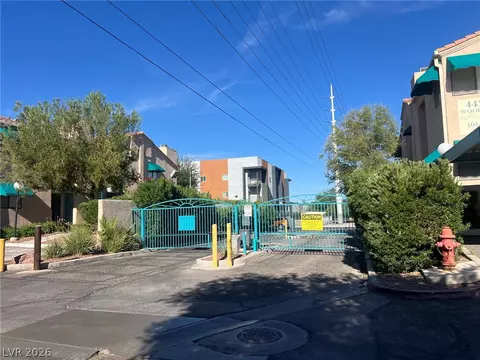 4425 Woodpine Dr #103, Las Vegas, NV 89119