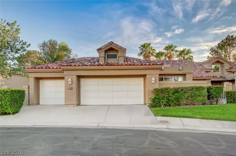 8236 Round Hills Cir, Las Vegas, NV 89113