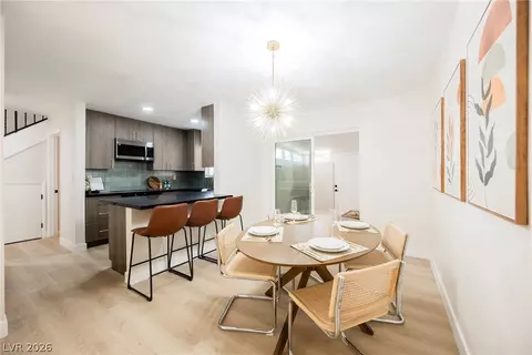 608 Tam O Shanter, Las Vegas, NV 89109