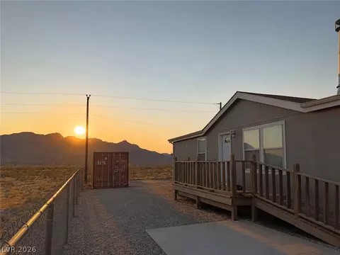 6440 N Park Retiro, Pahrump, NV 89060