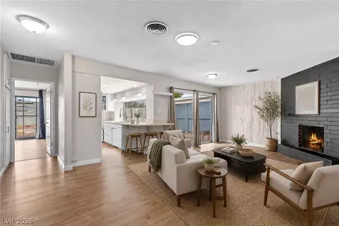 561 Bonita Ave, Las Vegas, NV 89104