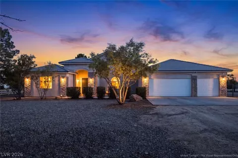 3890 Oakleaf Ave, Pahrump, NV 89048