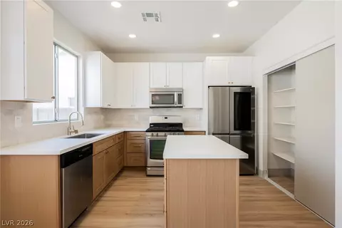 5116 Yellow Dawn Ct, Las Vegas, NV 89130