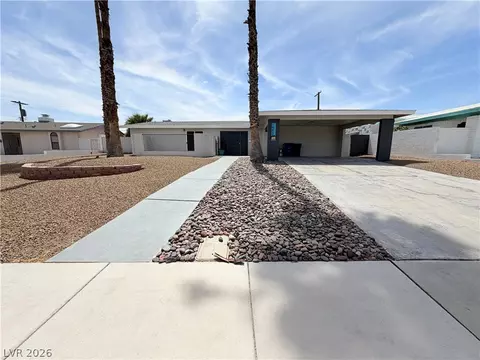 1483 Pawnee Dr, Las Vegas, NV 89169