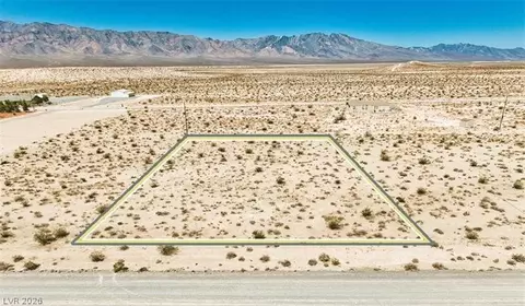 9160 S Raymond St, Pahrump, NV 89048