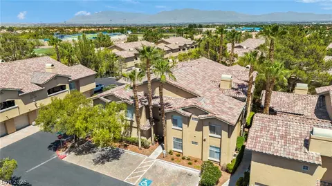 8709 Red Rio Dr #203, Las Vegas, NV 89128