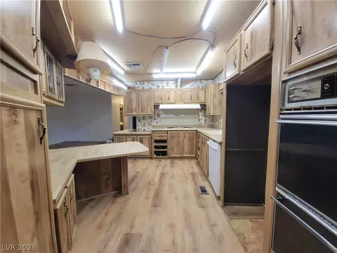 Kitchen - 220 S Andersen St, Overton, NV 89040 photo 1 of 2