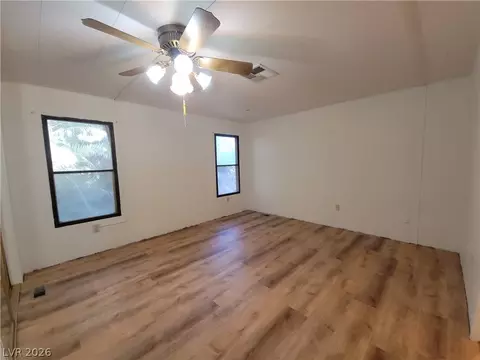 Living - 220 S Andersen St, Overton, NV 89040 photo 6 of 6