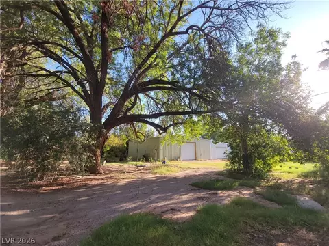 Exterior - 220 S Andersen St, Overton, NV 89040 photo 13 of 17