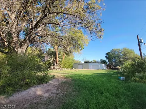 Exterior - 220 S Andersen St, Overton, NV 89040 photo 5 of 17