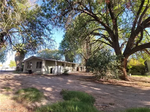 Exterior - 220 S Andersen St, Overton, NV 89040 photo 14 of 17