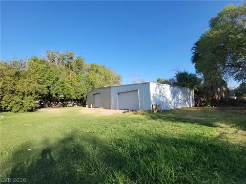 Exterior - 220 S Andersen St, Overton, NV 89040 photo 6 of 17