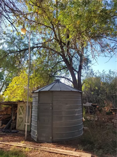 Exterior - 220 S Andersen St, Overton, NV 89040 photo 12 of 17