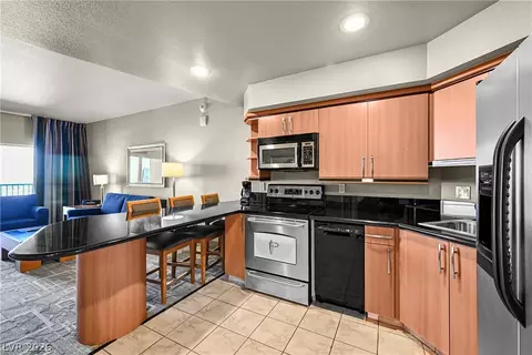 211 E Flamingo Rd #1407, Las Vegas, NV 89169