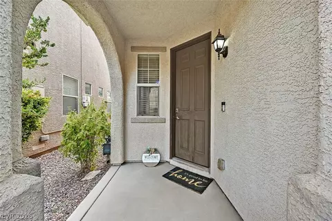 7563 Edgartown Harbor St, Las Vegas, NV 89166
