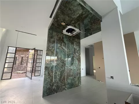 12 Oakmont Hills Ln, Las Vegas, NV 89141