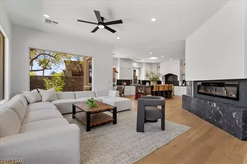 4507 Denaro Dr, Las Vegas, NV 89135