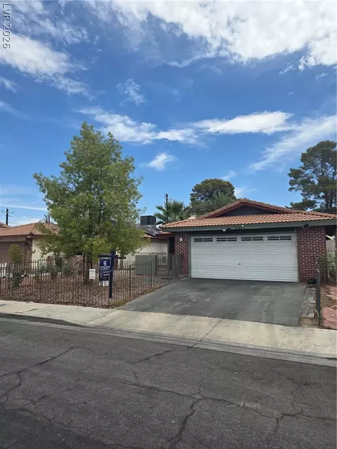 1744 Yellow Rose St, Las Vegas, NV 89108