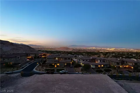 34 Mountain View Dr, Las Vegas, NV 89141
