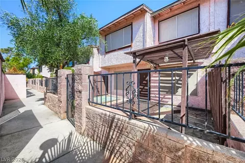 4362 Caliente St #11, Las Vegas, NV 89119