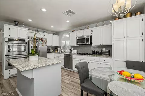 9824 Cactus View Ave, Las Vegas, NV 89117