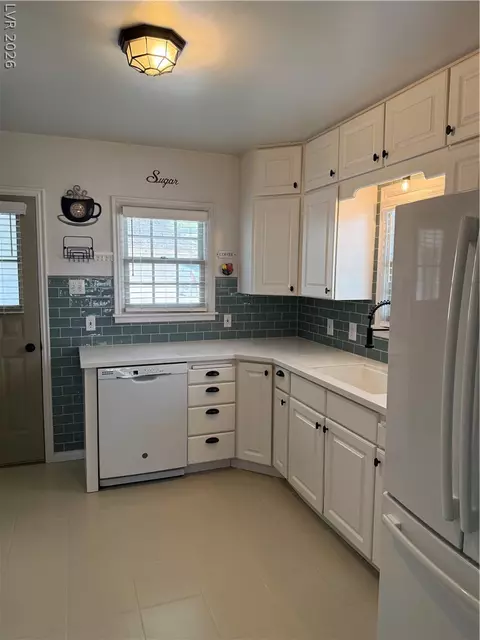 Kitchen - 1001 Canyon St, Ely, NV 89301 photo 5 of 5