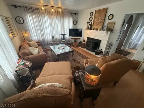 Living - 1001 Canyon St, Ely, NV 89301 photo 1 of 2