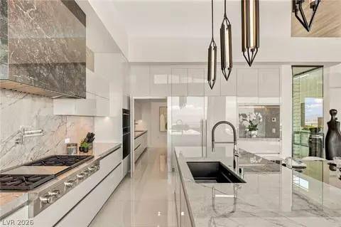 Kitchen - 4 Chisel Crest Ct, Henderson, NV 89012 photo 2 of 2