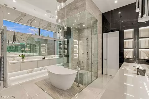 Bath - 4 Chisel Crest Ct, Henderson, NV 89012 photo 2 of 8
