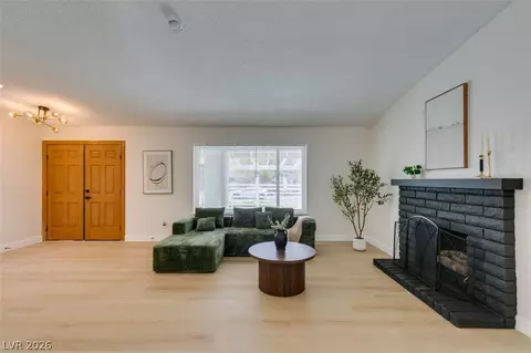 1816 Longmeadow St, Henderson, NV 89002