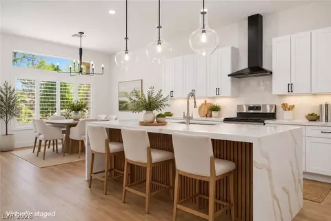 2824 Faiss Dr, Las Vegas, NV 89134