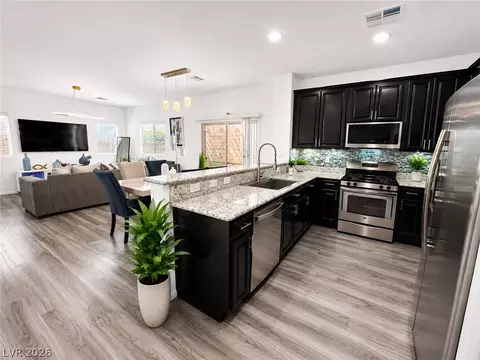 7605 Reveal Ct, Las Vegas, NV 89149