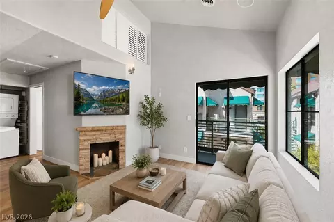 440 Elm Dr #204, Las Vegas, NV 89169