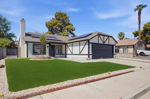 1707 Foxglove Dr, Las Vegas, NV 89142